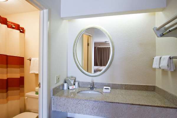 Red Roof Inn Cincinnati East - Beechmont Cherry Grove Habitación foto